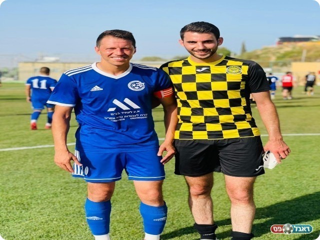 מוחמד נוג'ידאת משמאל ווליד דלאשה מימין (צילום: מכבי נוג'ידאת)